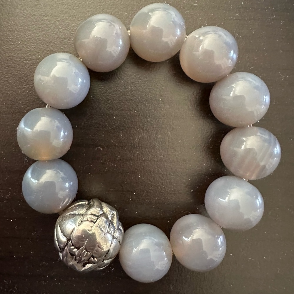 Lavender Blue Lace Agate Beaded Stretch Bracelet, 15mm beads, 18mm silver bead